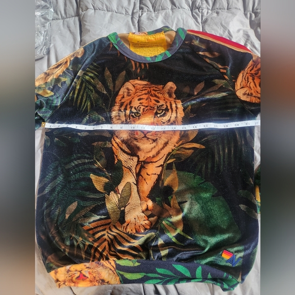 Sold. Aviator Nation Velvet Tiger Sweatshirt "Rare" - Picture 5 of 5